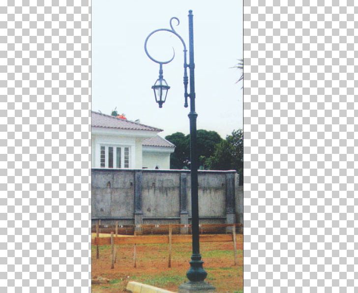 Street Light Garden Utility Pole House PNG, Clipart, Electricity, Facade, Garden, House, Household Free PNG Download